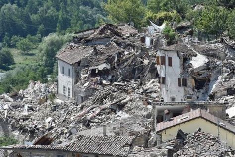 İ­t­a­l­y­a­­d­a­ ­D­e­p­r­e­m­ ­B­ö­l­g­e­s­i­n­d­e­ ­O­H­A­L­ ­İ­l­a­n­ ­E­d­i­l­d­i­